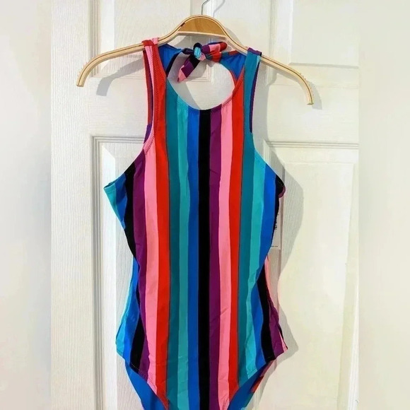 Old Navy Women’s NWT Size L Multi Stripe One Piece‎ Tie Back Soft Cup Swimsuit - Picture 3 of 8